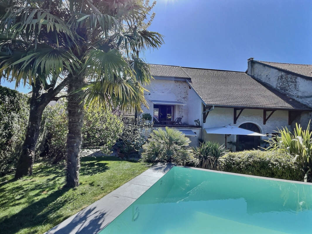 Maison à DIVONNE-LES-BAINS