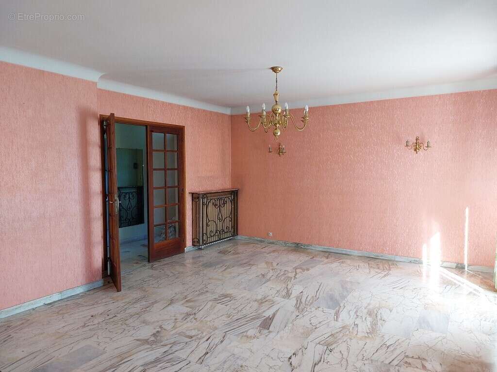 Maison à BOUSSY-SAINT-ANTOINE