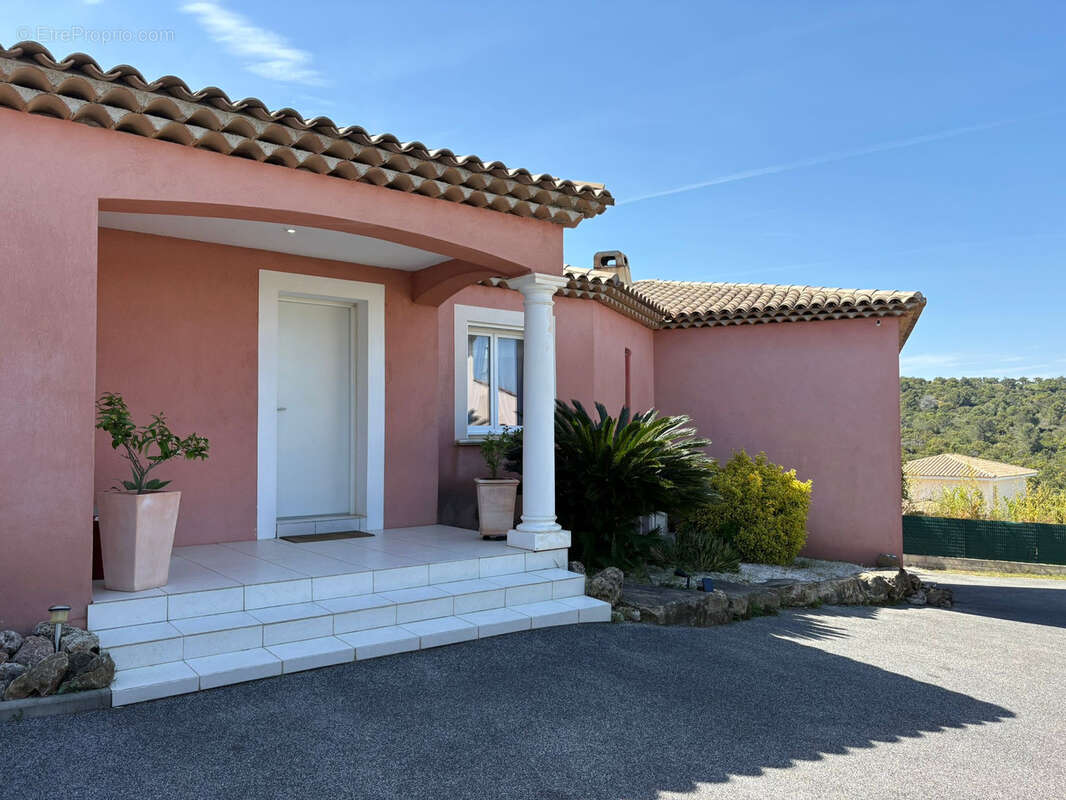 Maison à FREJUS