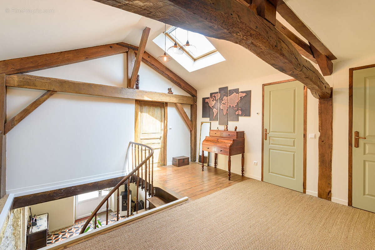 Maison 6 pièce(s) 234 m2 - photo 12