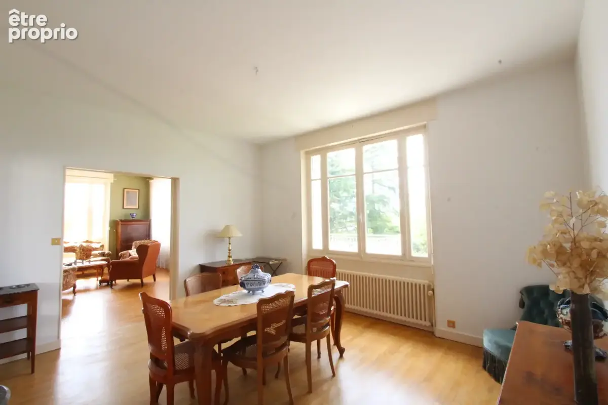 La Charité sur Loire, maison de maître centre-ville - photo 3