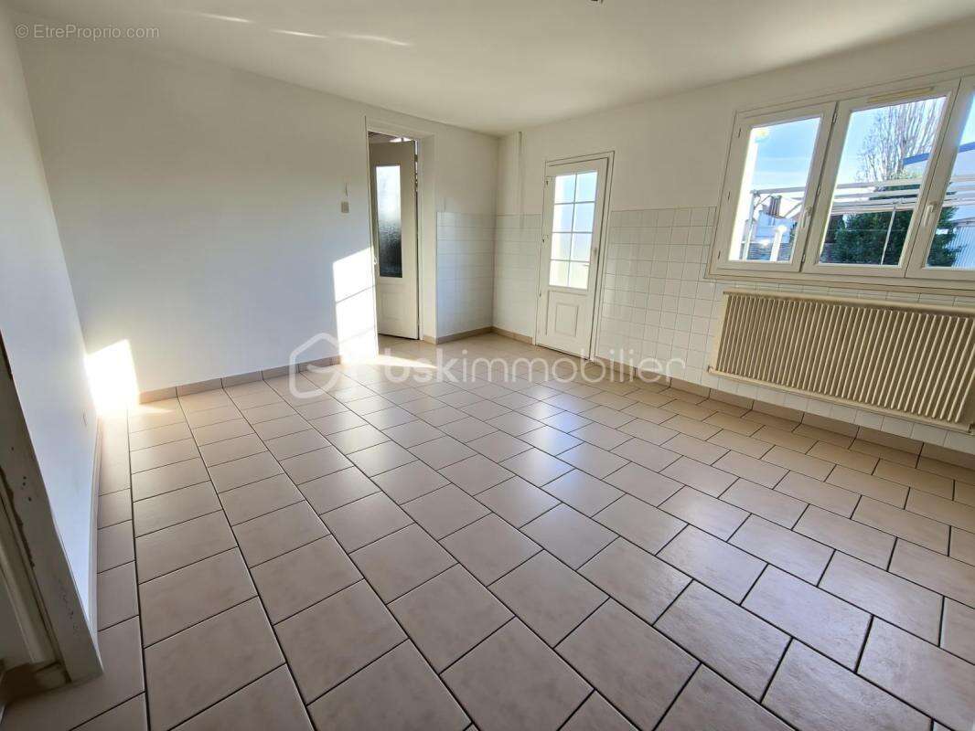 Maison à CHATEAU-RENAULT