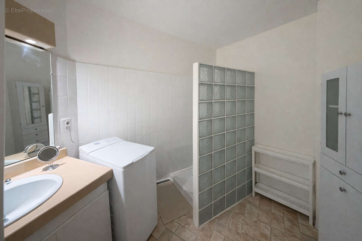 Appartement à SORGUES