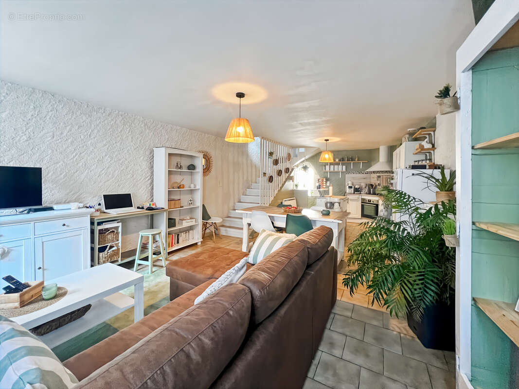 Maison à PONT-DU-CHATEAU