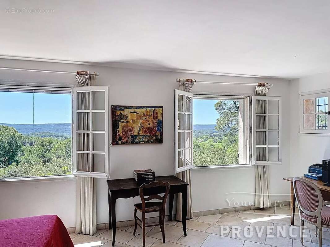 Maison à SAINT-ANTONIN-DU-VAR