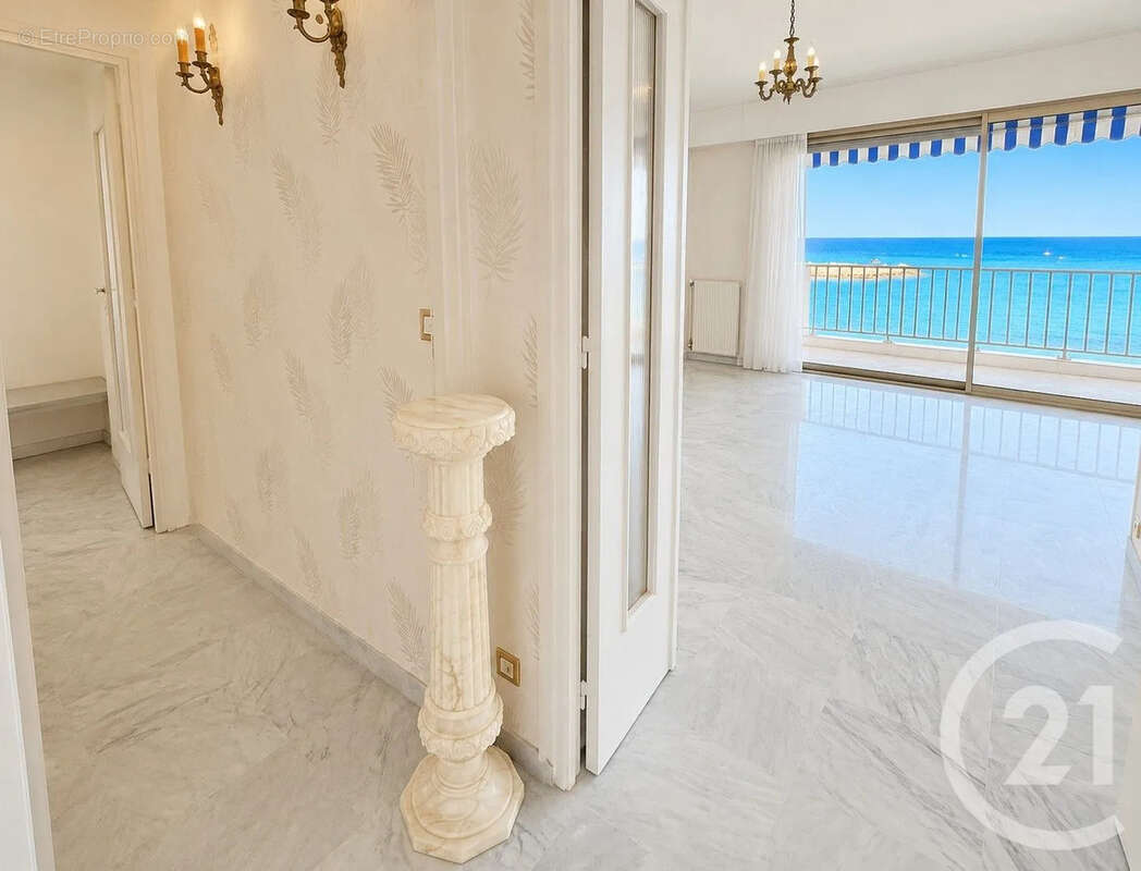 Appartement 43 m² à Roquebrune-Cap-Martin  - photo 2