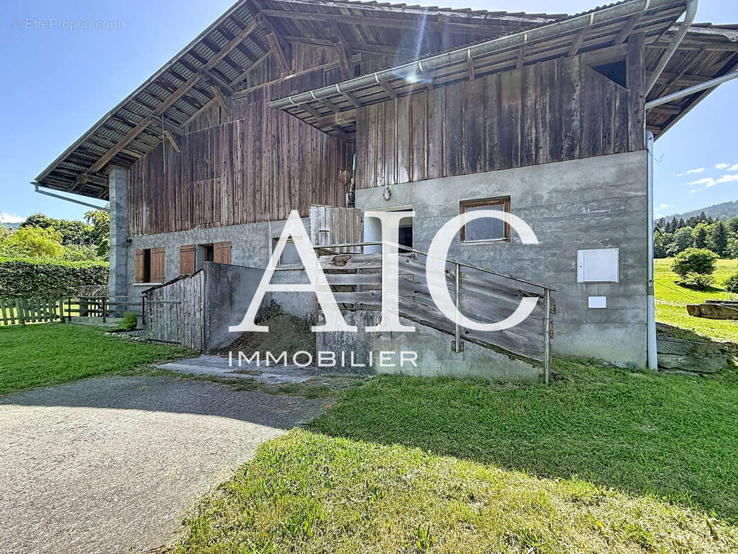 Maison à COMBLOUX