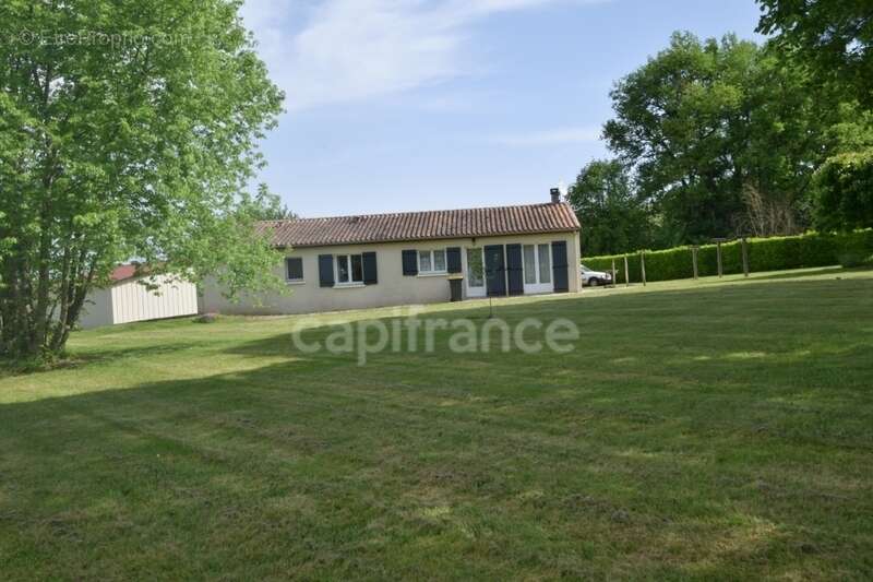 Maison à AGNAC