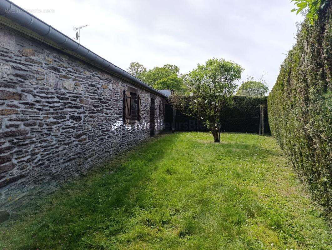 Maison à LA CHAPELLE-BOUEXIC