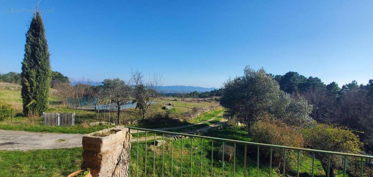 Maison à LABLACHERE