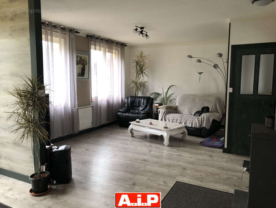 Maison 127 m² à Saint-Mesmin  - photo 2