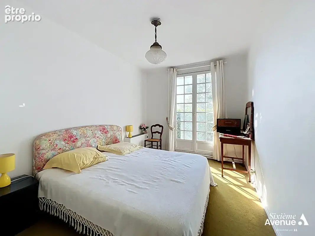 Maison avec vue panoramique Saint-Cyr-Sur-Le-Rhône de 165m² utiles. - photo 7