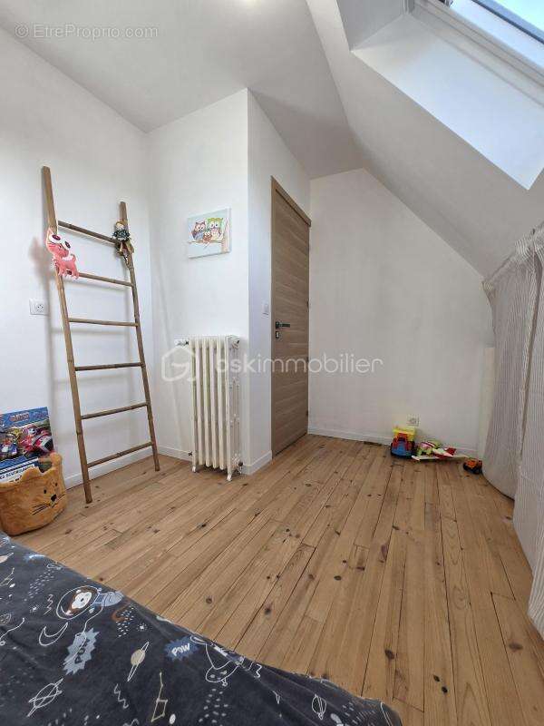 Maison à PLOUER-SUR-RANCE