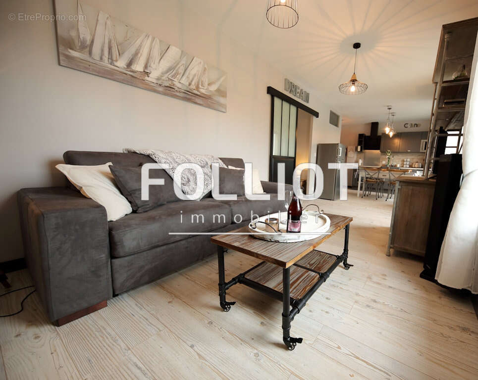 Maison à PORT-EN-BESSIN-HUPPAIN