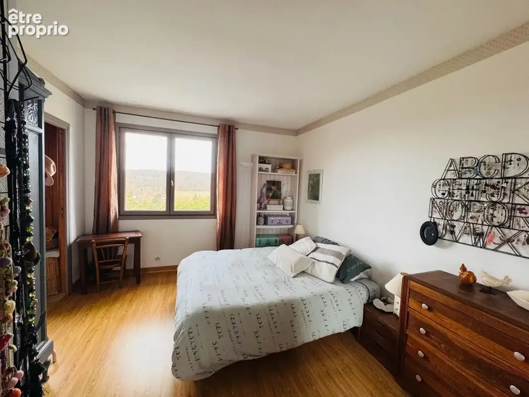 Maison 230 m² à Montfort-L'amaury  - photo 12
