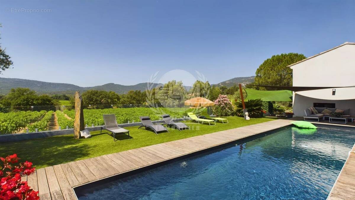 Maison à PLAN-DE-LA-TOUR