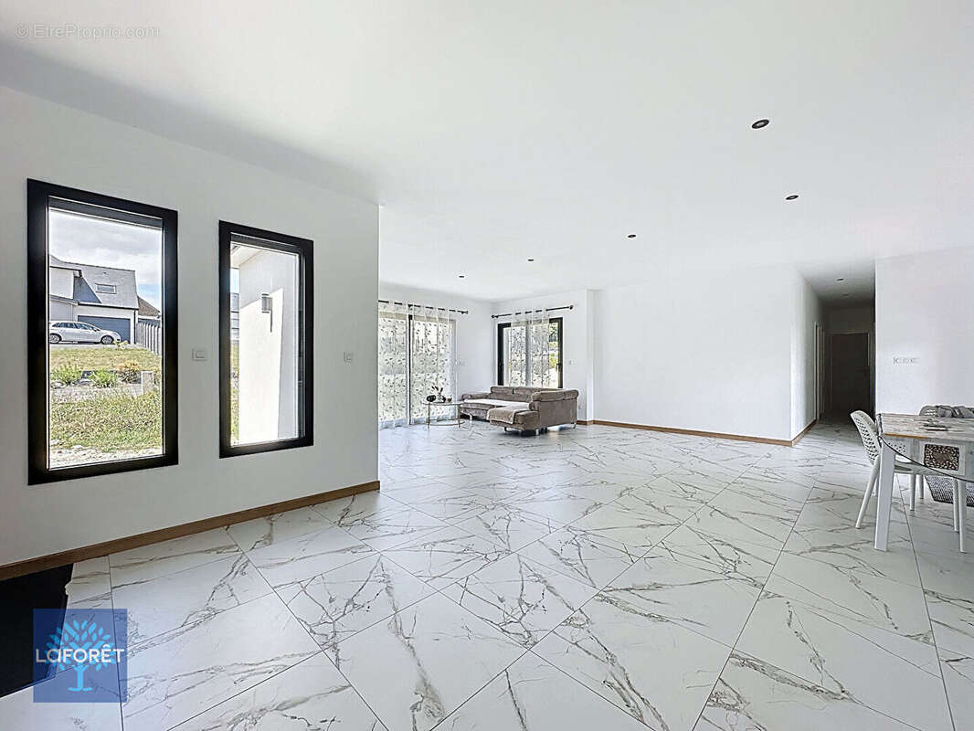 Maison à LA CHAPELLE-JANSON