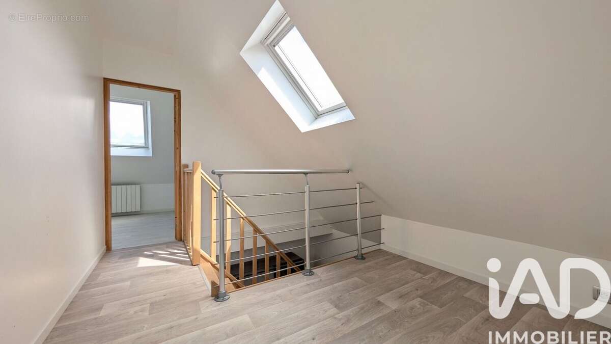 Maison 90 m² à Locmine  - photo 8
