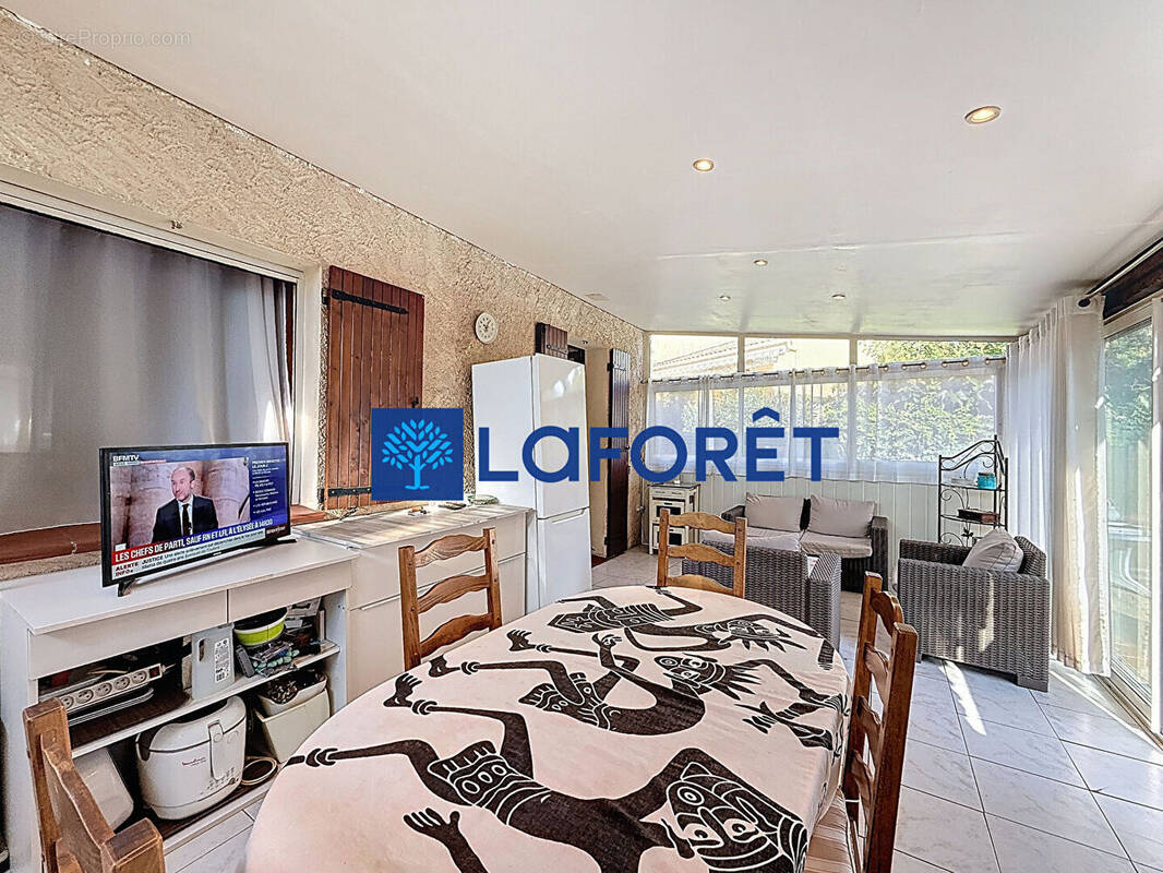 Maison à CARQUEIRANNE