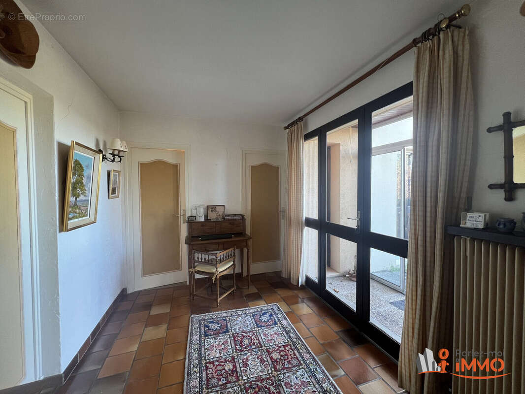 Maison 125 m² à Boisset-Saint-Priest  - photo 7
