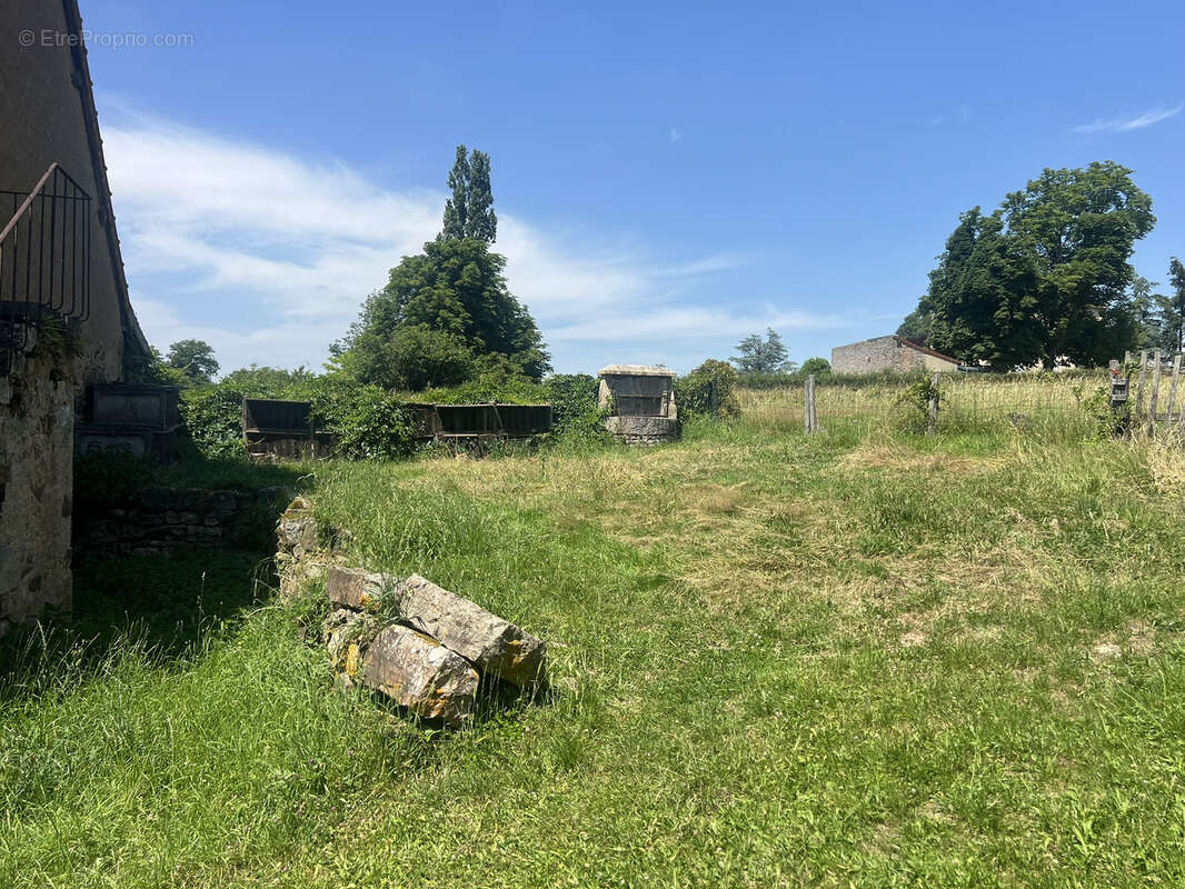 Maison à MARCILLY-LA-GUEURCE