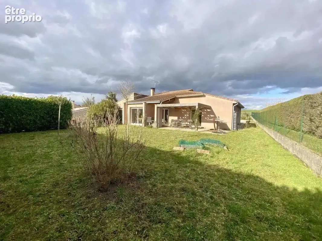 Villefranche, Villa d'architecte T4/5 avec piscine chauffée et terrain constructible de 1515 m2 - photo 6