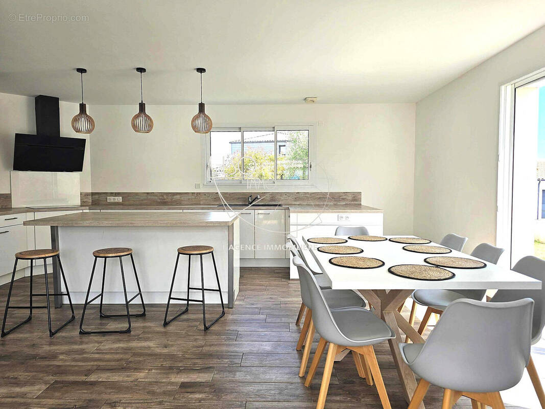 Maison à TALMONT-SAINT-HILAIRE