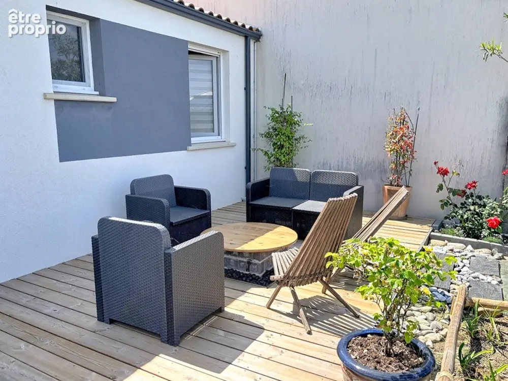 Maison de plain-pied 2015 - 3 chambres - Piscine - Garage - Quartier résidentiel - Centre village - photo 12