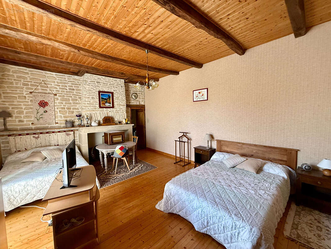 Maison à CHIZE