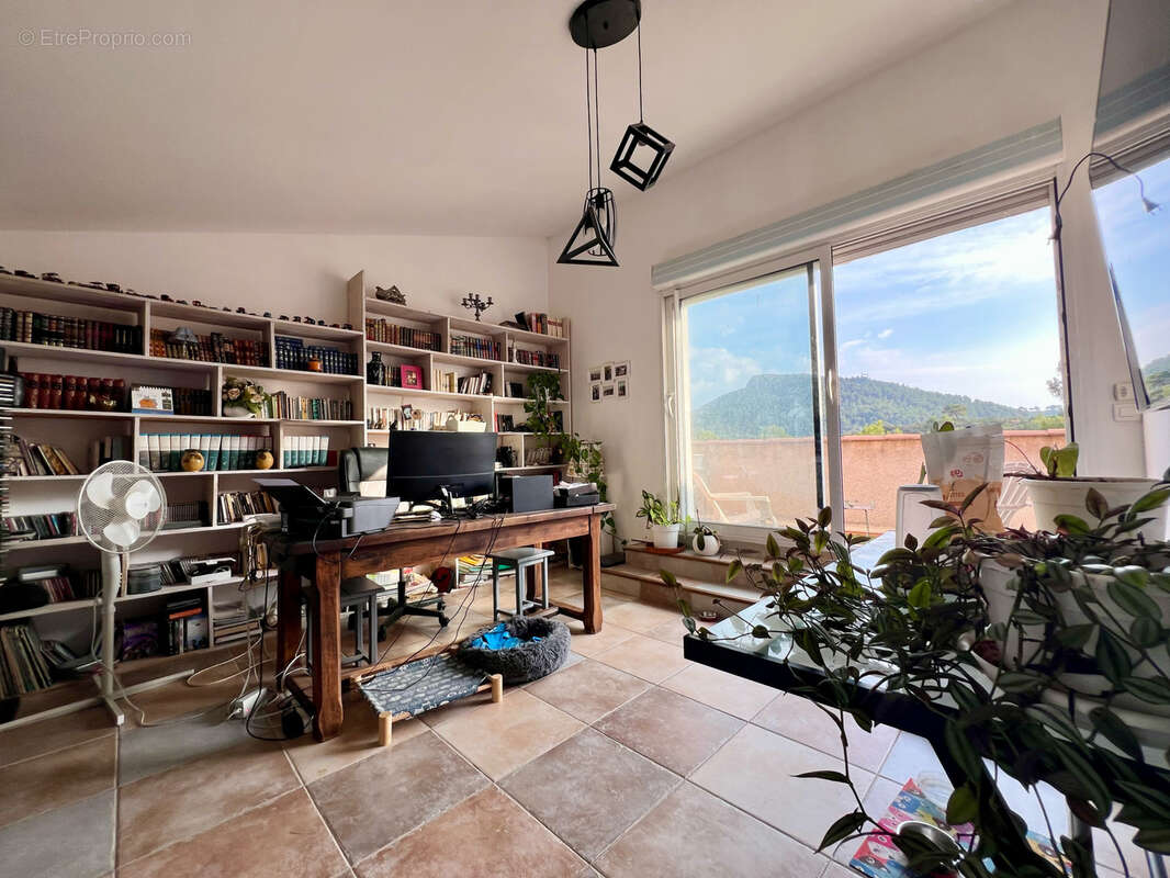 Maison à LA DESTROUSSE