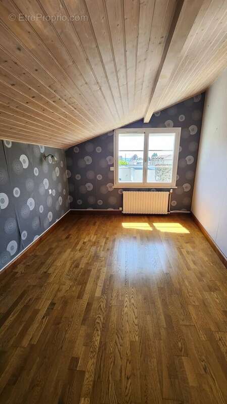 Maison à SAINT-JUNIEN