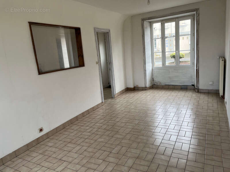 Maison à SAINT-SEVER-CALVADOS