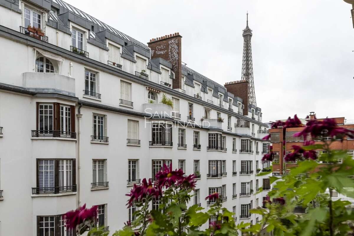 Appartement à PARIS-15E