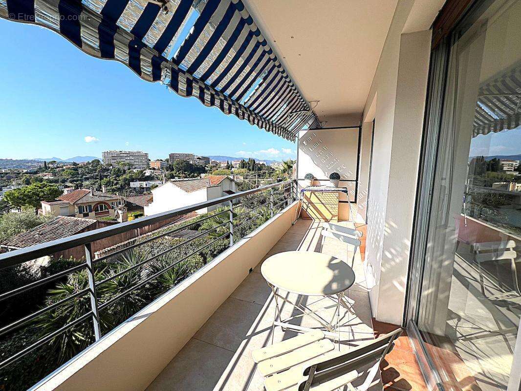 Appartement à LE CANNET