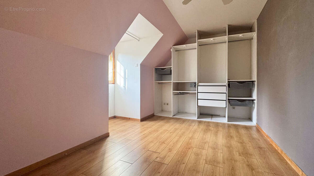 Maison à CORBEIL-ESSONNES