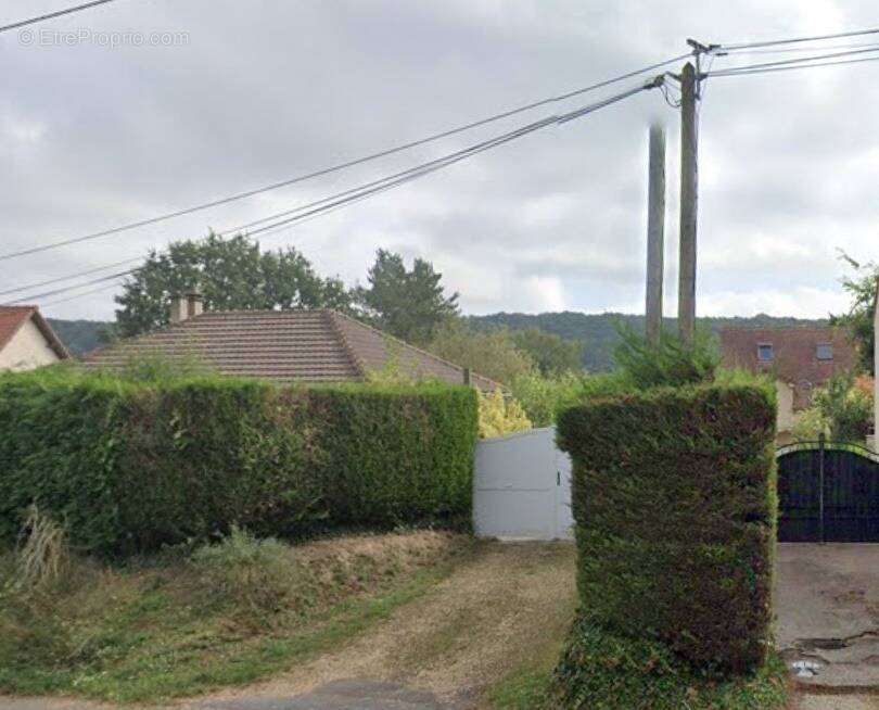 Terrain à SAINT-REMY-LES-CHEVREUSE