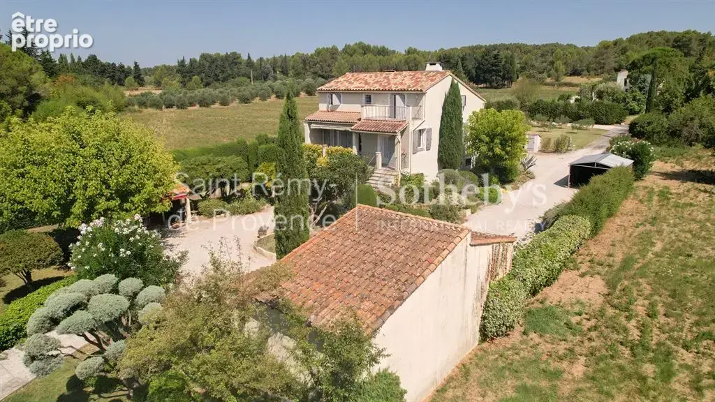 Maison à FONTVIEILLE