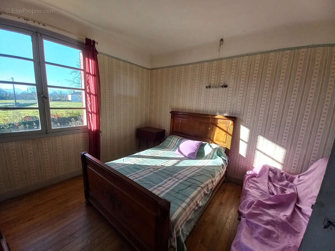 Maison 93 m² à Castelnau-Magnoac  - photo 7