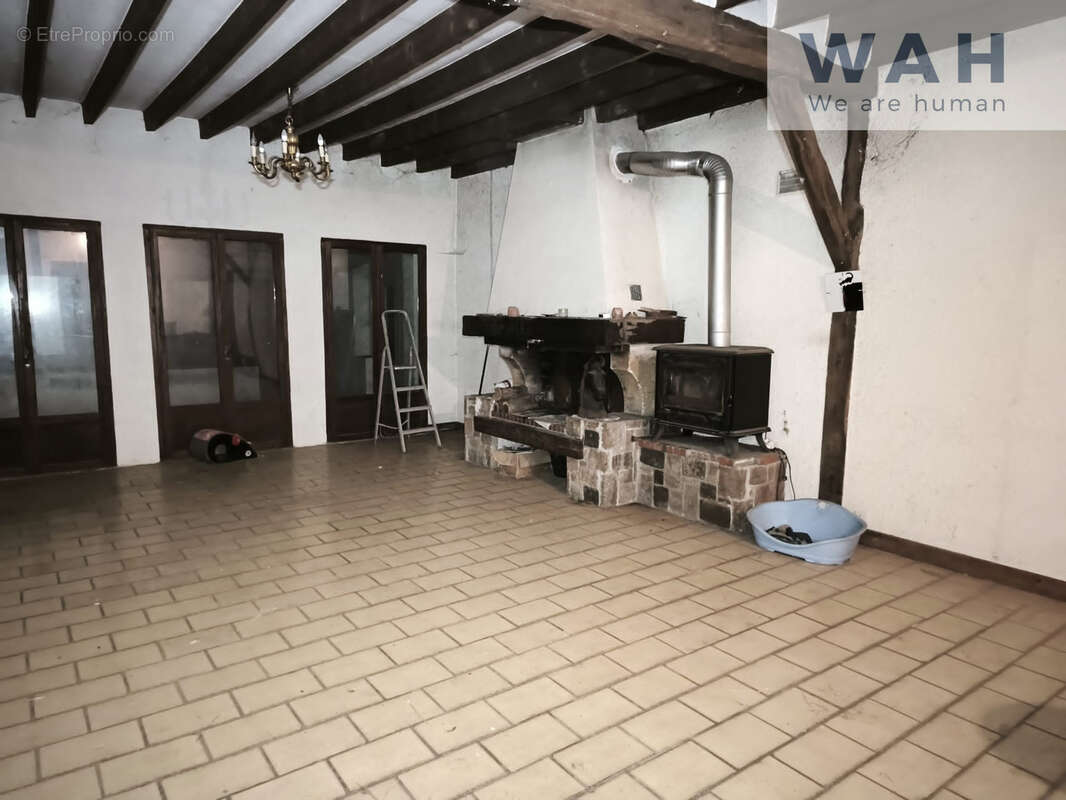 Propriete  ecurie hangar abitation et d'exploitation, terre près Bio en Bourgogne - photo 14