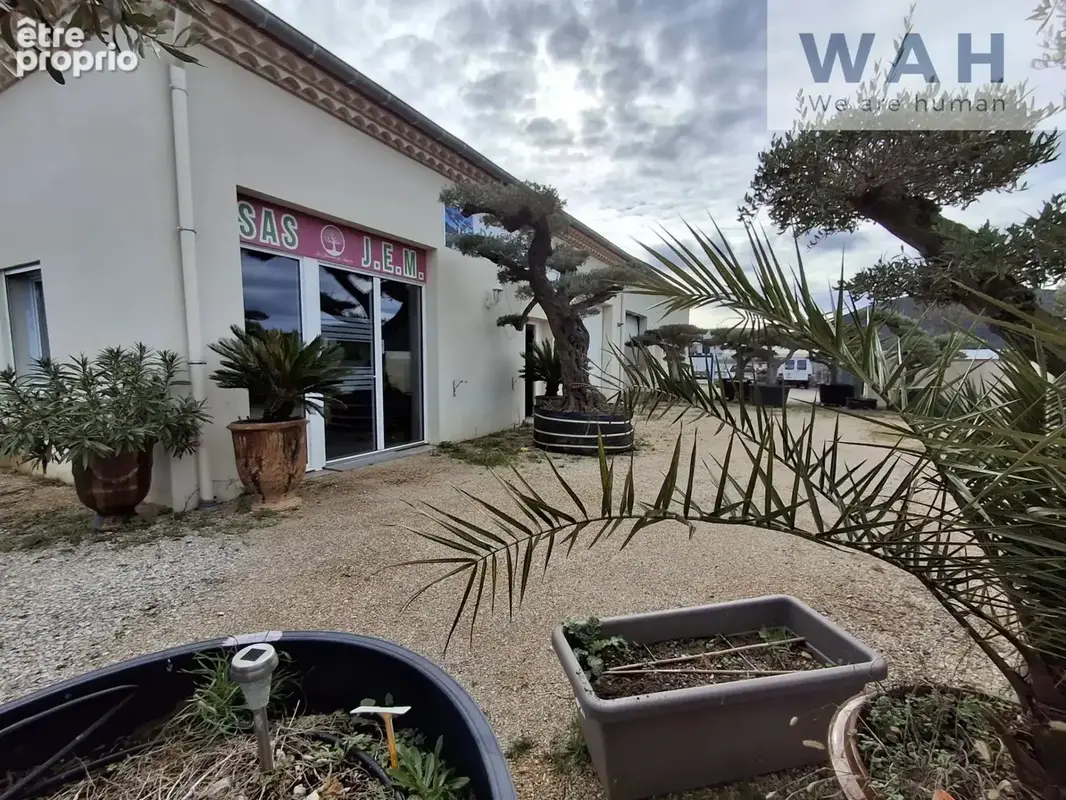 Local commercial - 240m2 - Sauve - photo 3
