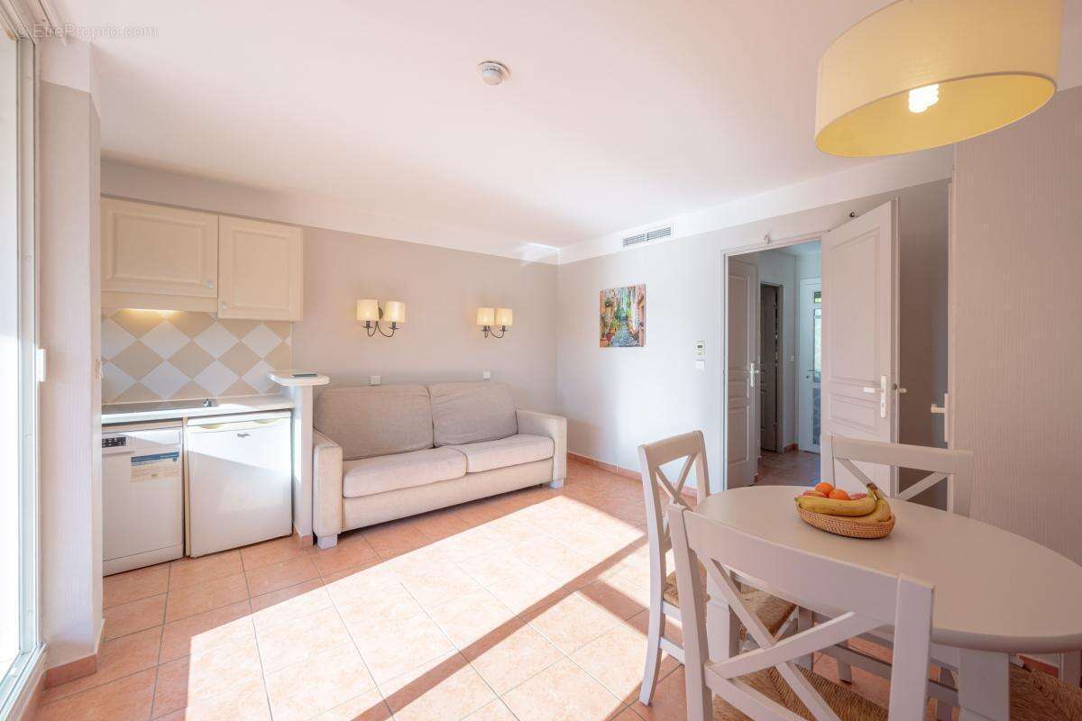 Appartement à MANDELIEU-LA-NAPOULE