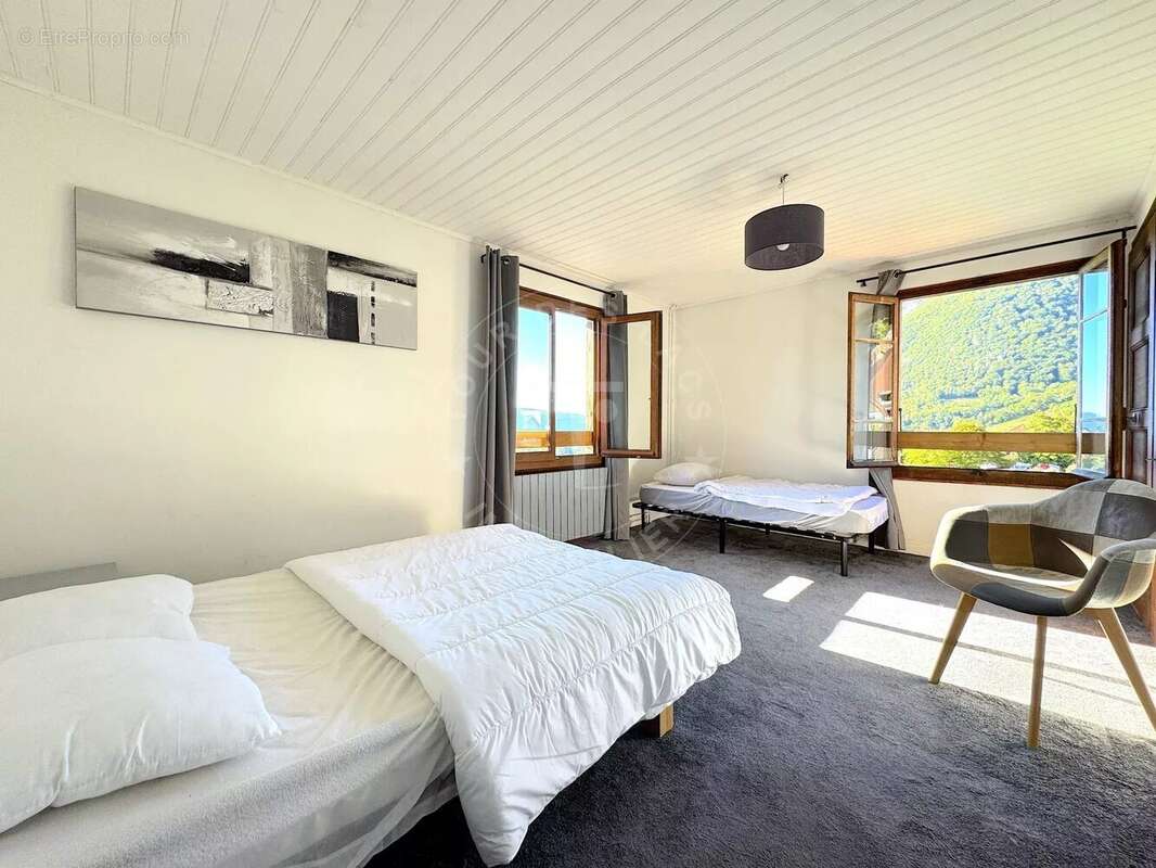 Maison à MENTHON-SAINT-BERNARD