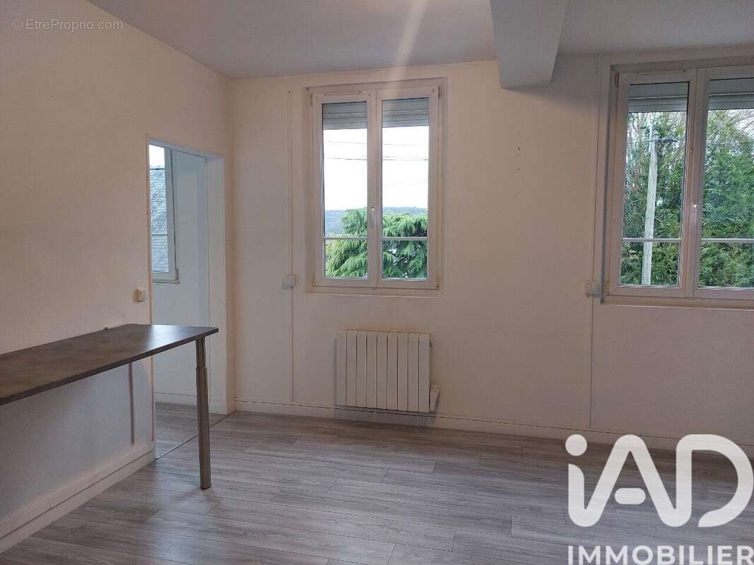 Photo 2 - Appartement à BERNEUIL-SUR-AISNE