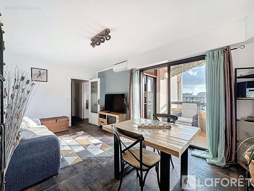 Appartement à MENTON