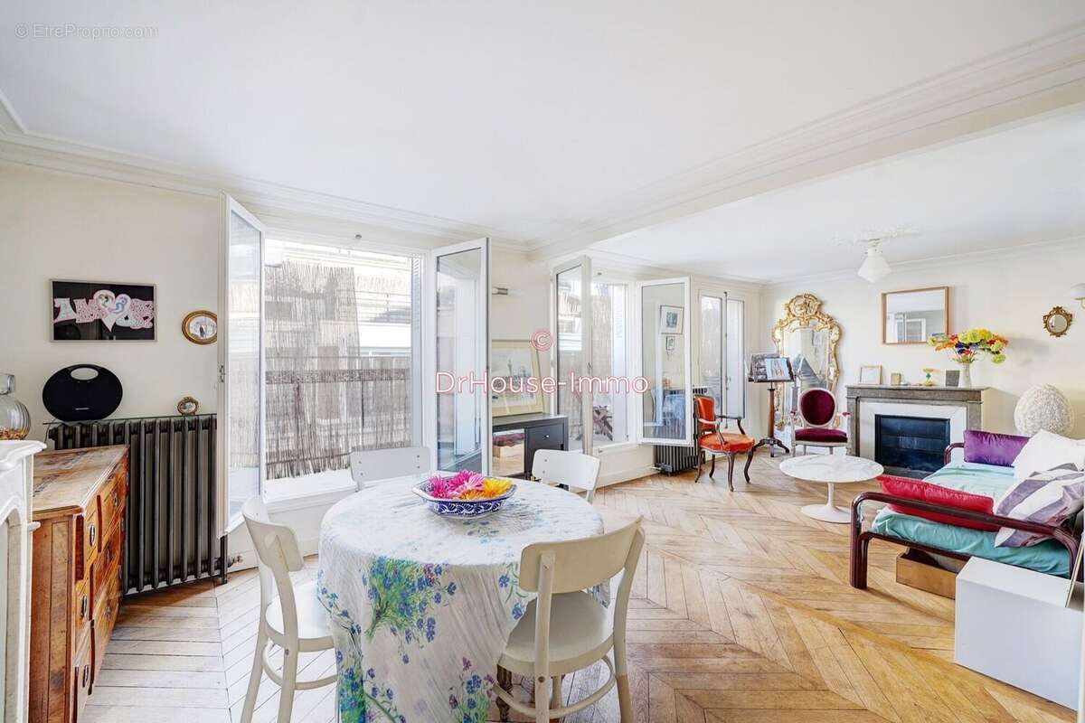Appartement à PARIS-9E