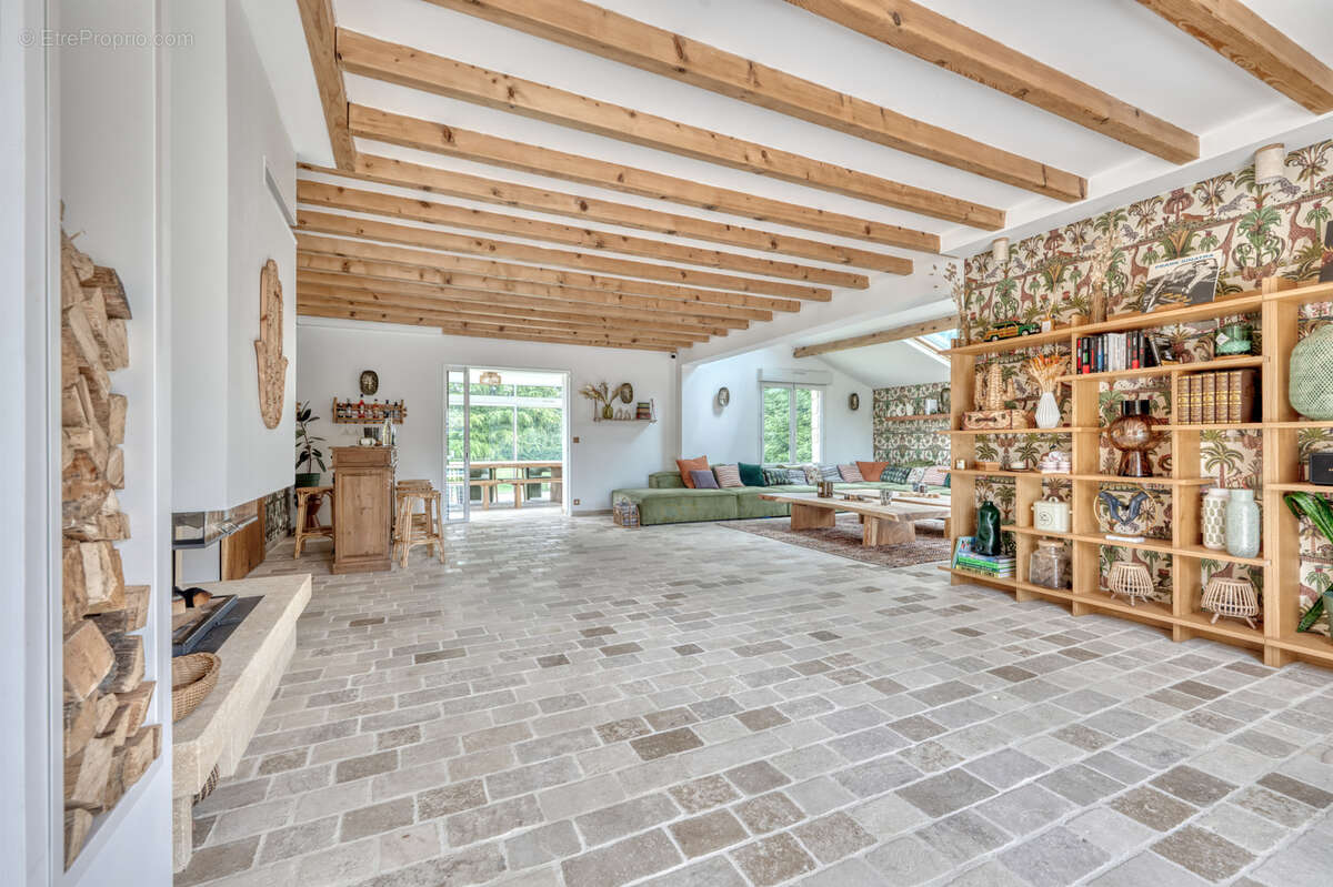 Maison à TILLAY-LE-PENEUX