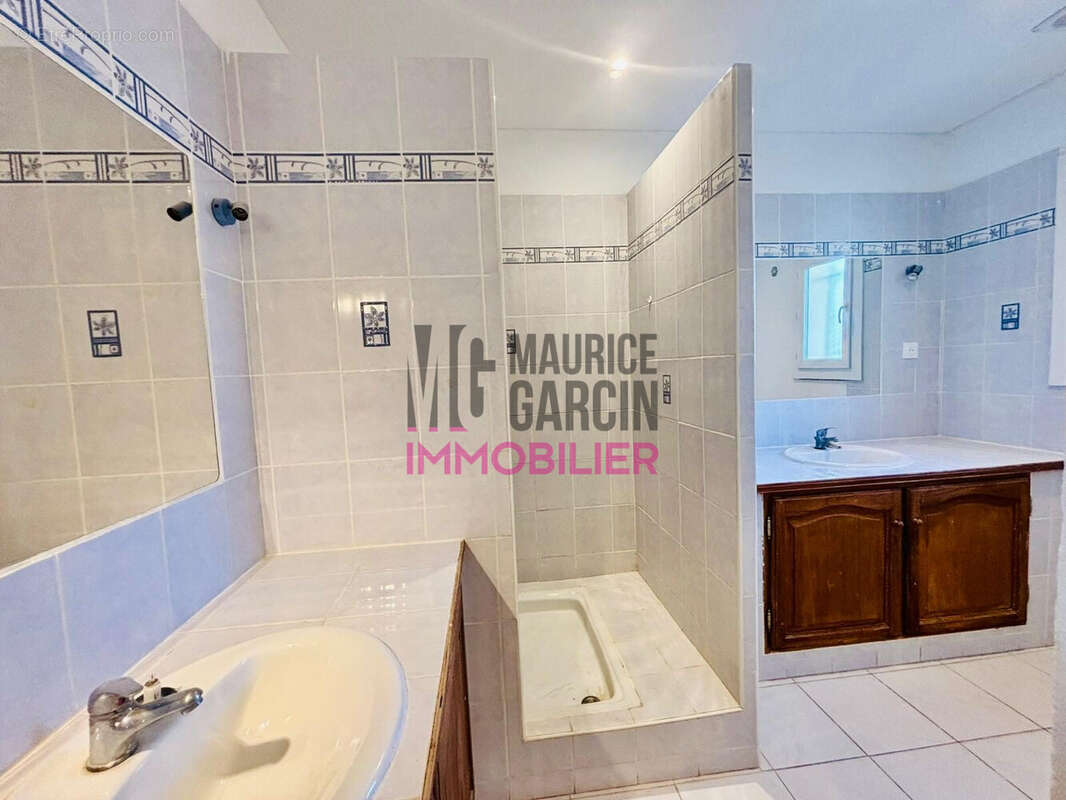 A vendre, à acheter T3 84300 Cavaillon - Appartement à CAVAILLON