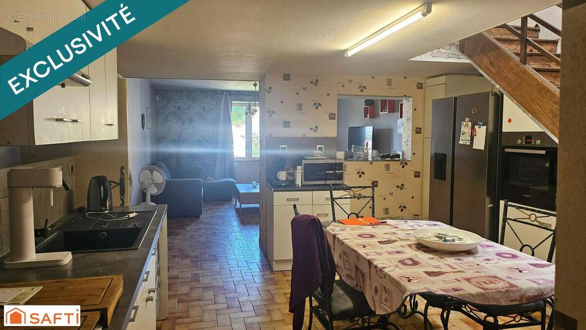 Maison 132 m² à Saint-Clement  - photo 3