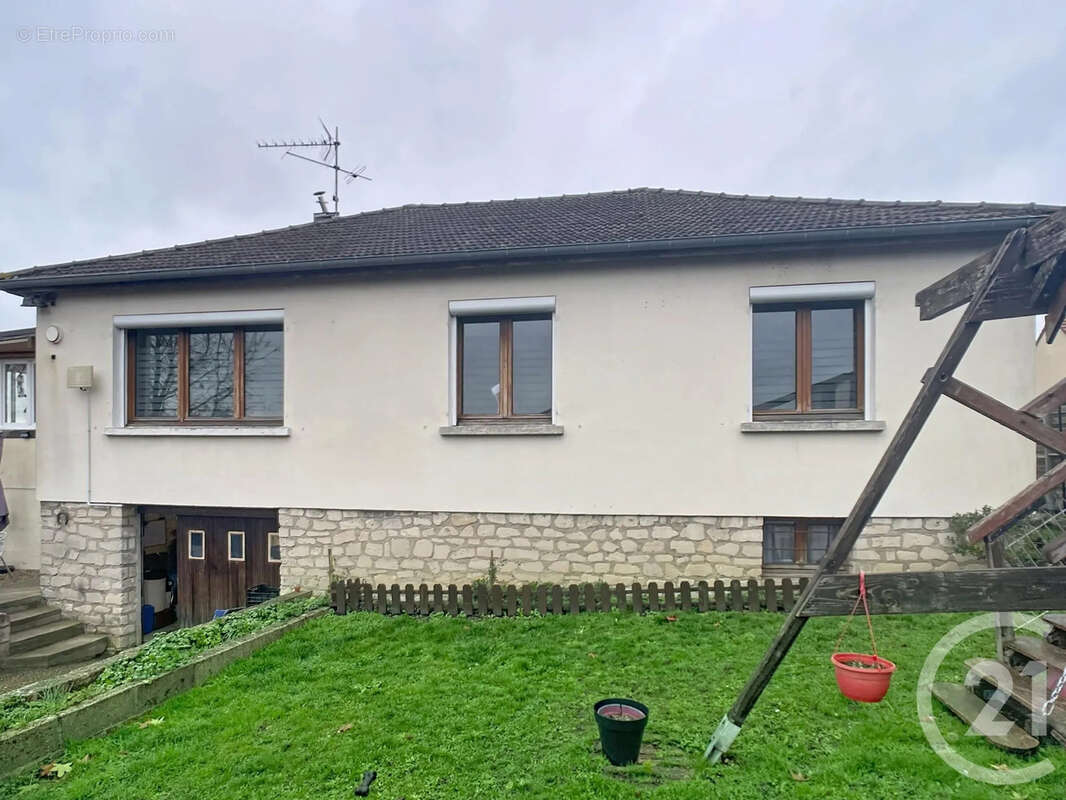 Maison à BEZU-SAINT-ELOI