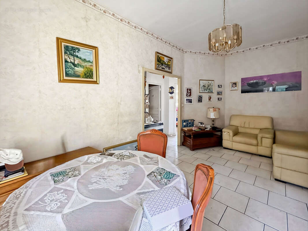 Maison à MARSEILLE-9E